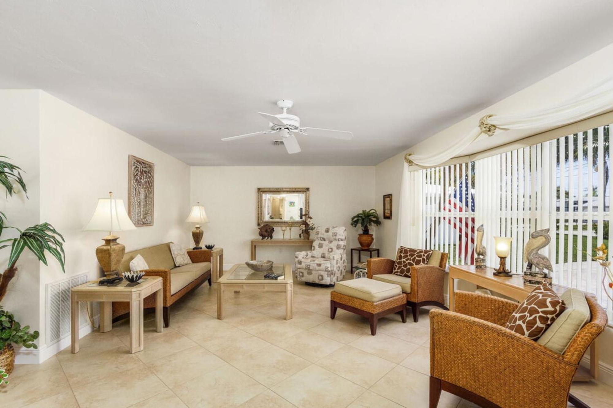 Villa Catalina Isles - Holidays In Paradise Cape Coral Bagian luar foto