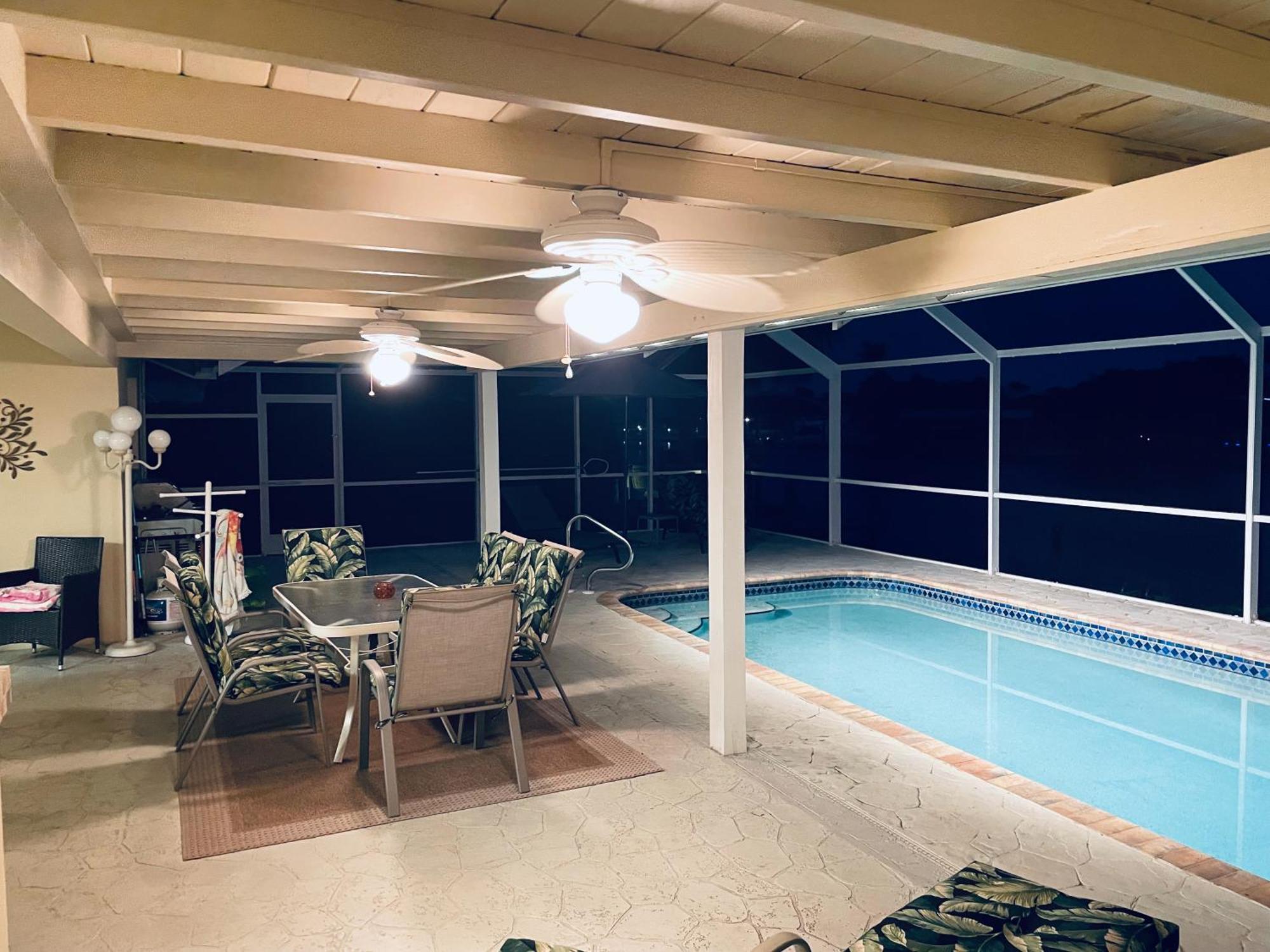 Villa Catalina Isles - Holidays In Paradise Cape Coral Bagian luar foto