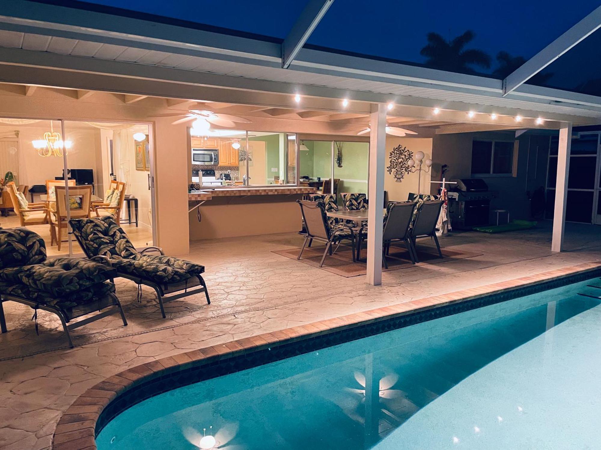 Villa Catalina Isles - Holidays In Paradise Cape Coral Bagian luar foto