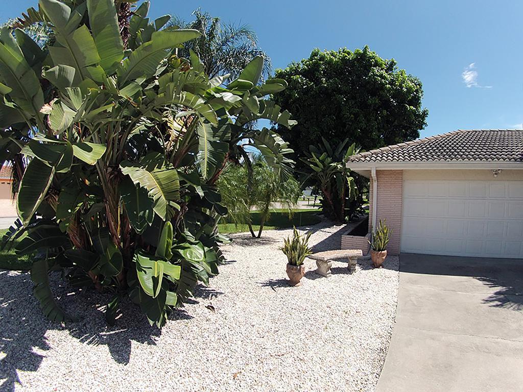 Villa Catalina Isles - Holidays In Paradise Cape Coral Bagian luar foto